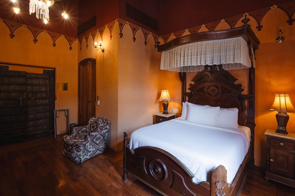 Hotel 26
